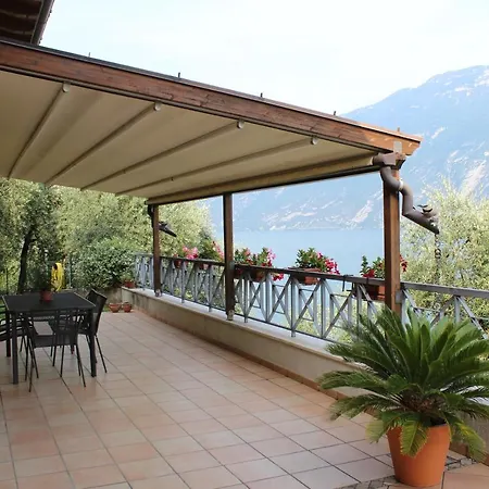 La Casa Sul Lago Apartments - Olive Tree Apartment Limone sul Garda Exterior photo