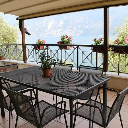 La Casa Sul Lago Apartments - Olive Tree Apartment Limone sul Garda Exterior photo